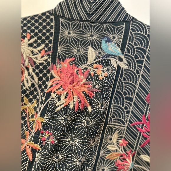 Johnny was Beautiful short embroidered kimono - Picture 8 of 13